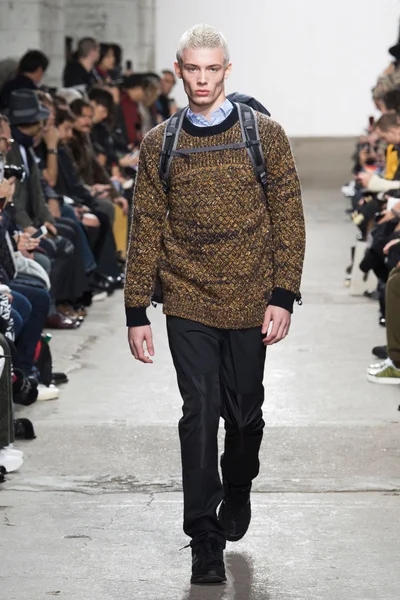 Look 23